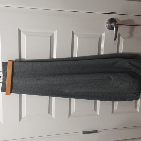 Laura Scott 22WP Gray slacks - Picture 3 of 10
